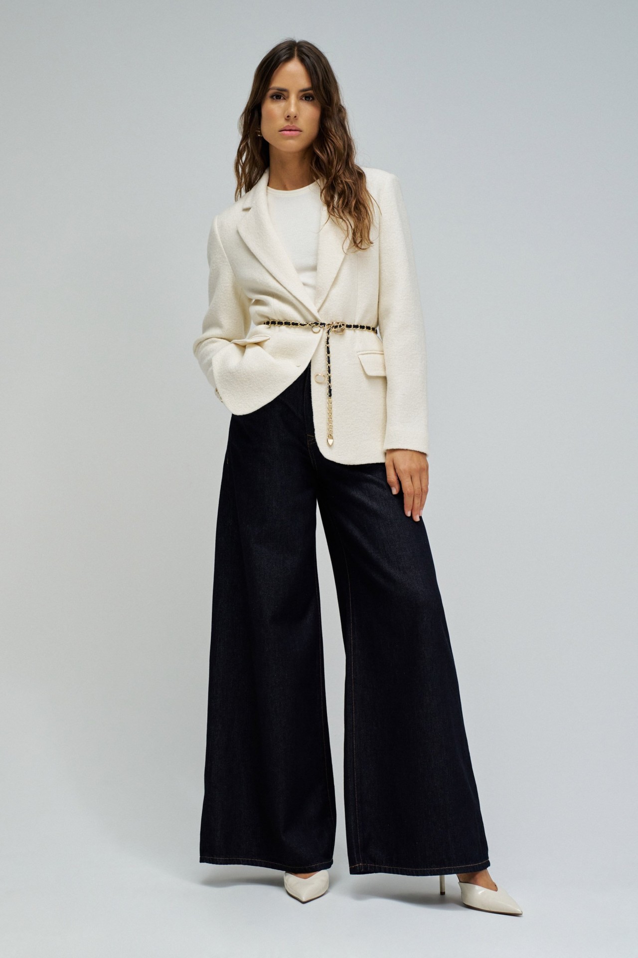 SUPER WIDE LEG JEANS