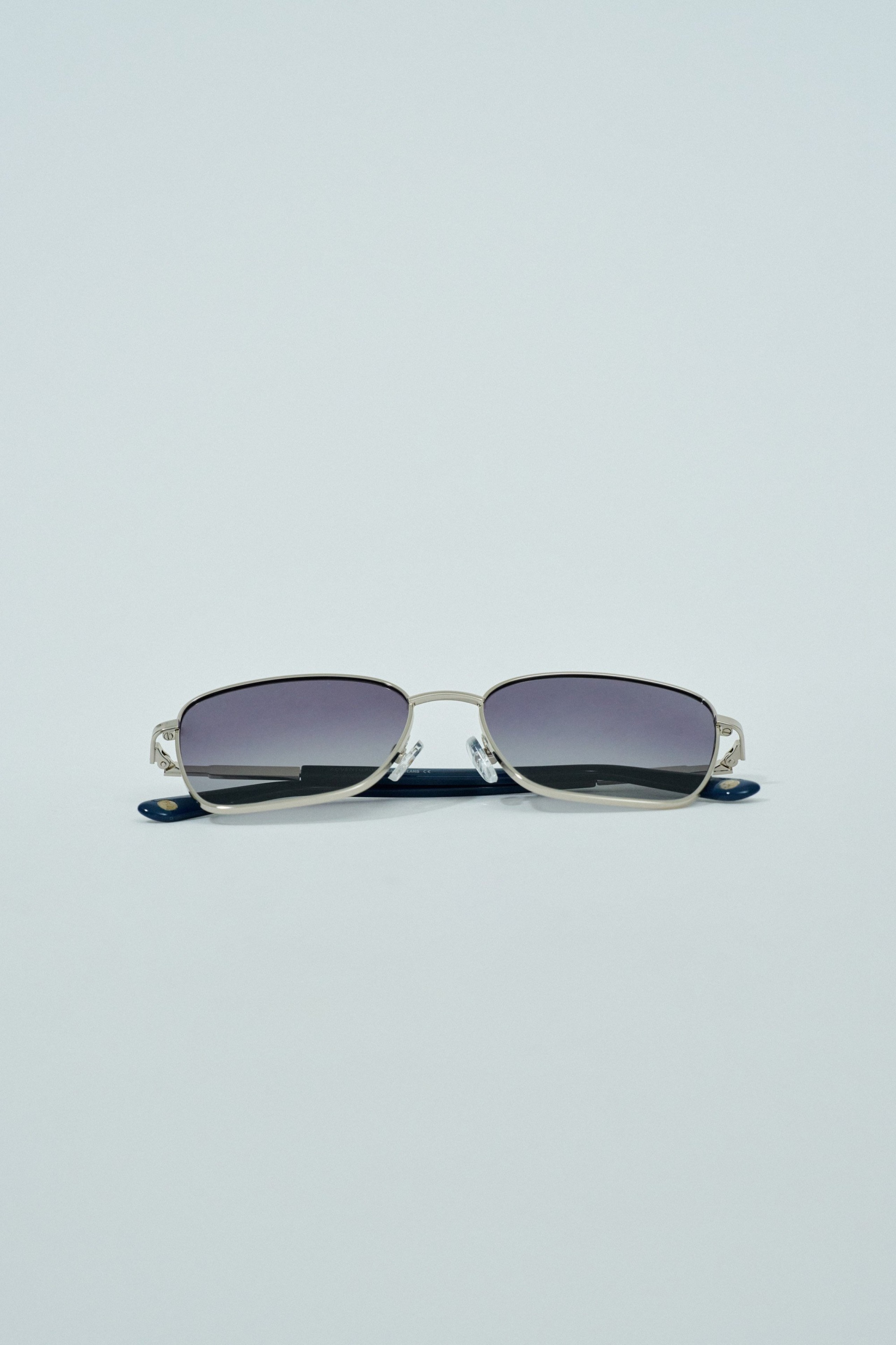 ADVENTUROUS SUNGLASSES