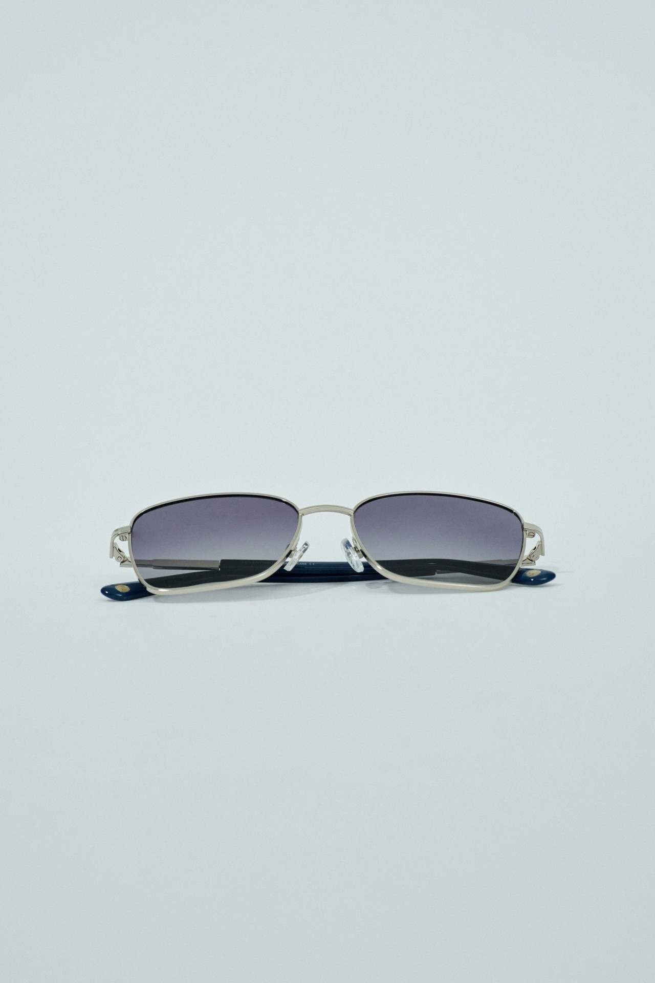 ADVENTUROUS SUNGLASSES