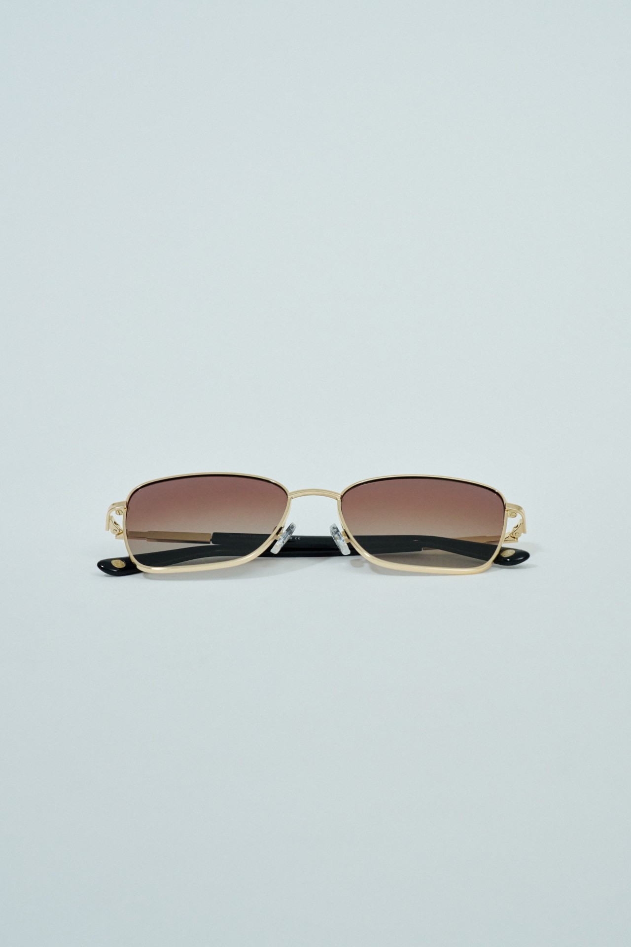ADVENTUROUS SUNGLASSES