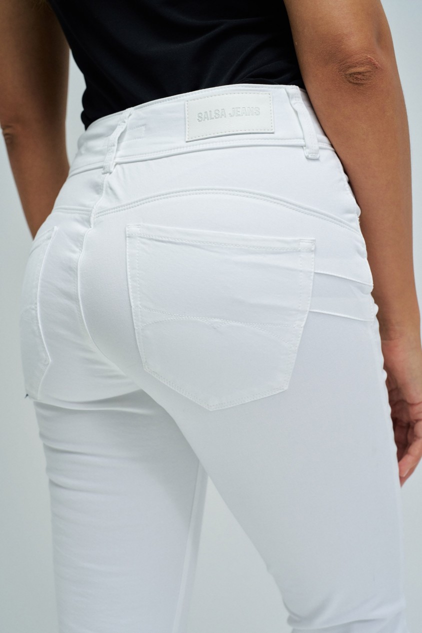 SECRET PUSH IN BOOTCUT JEANS