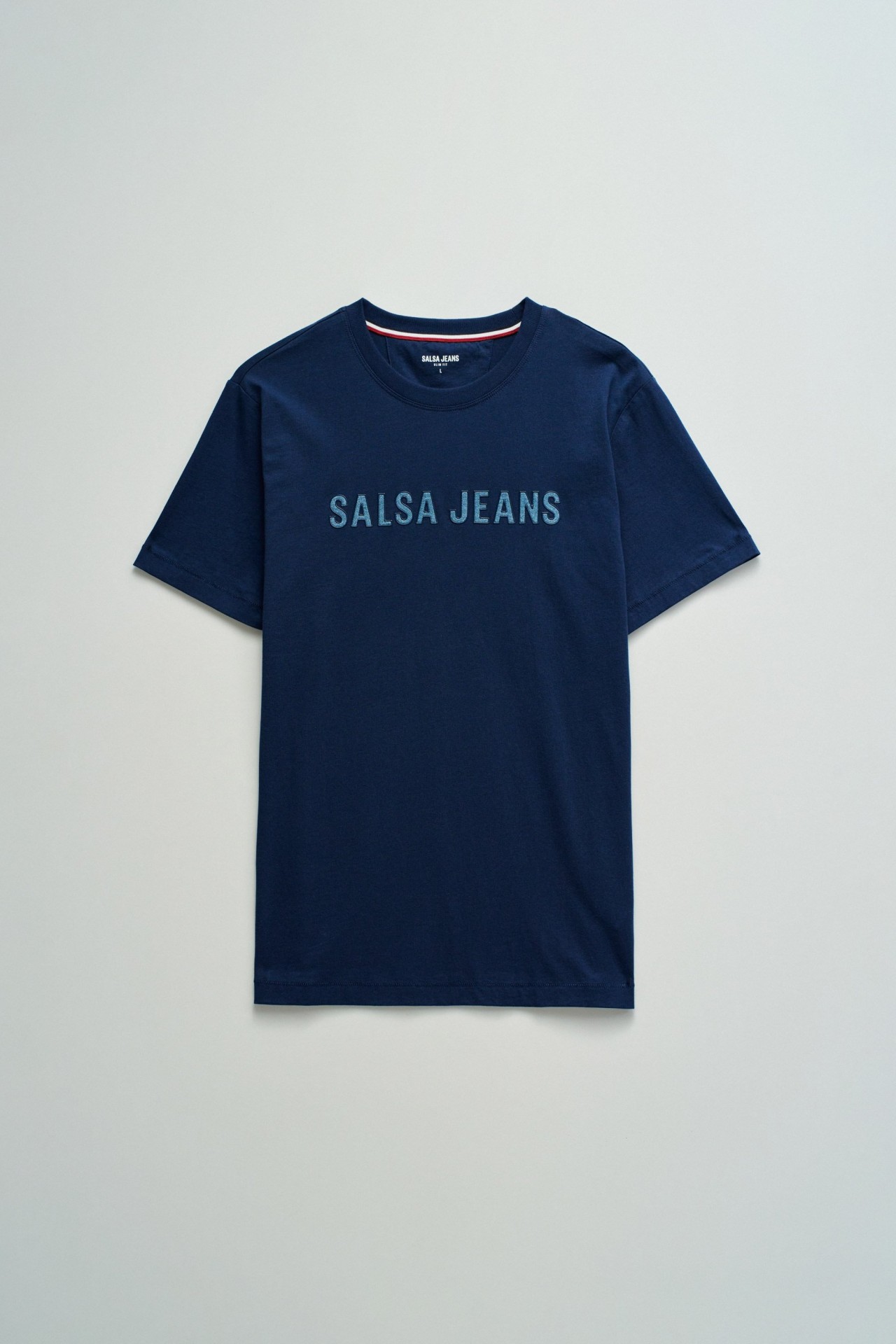 T-SHIRT WITH BRANDING