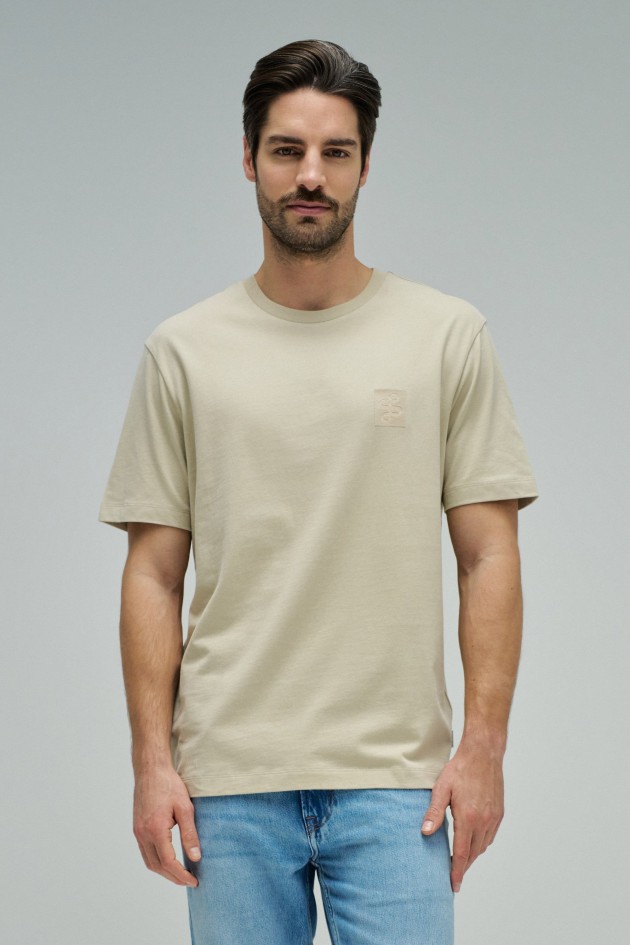 T-SHIRT AVEC BRANDING