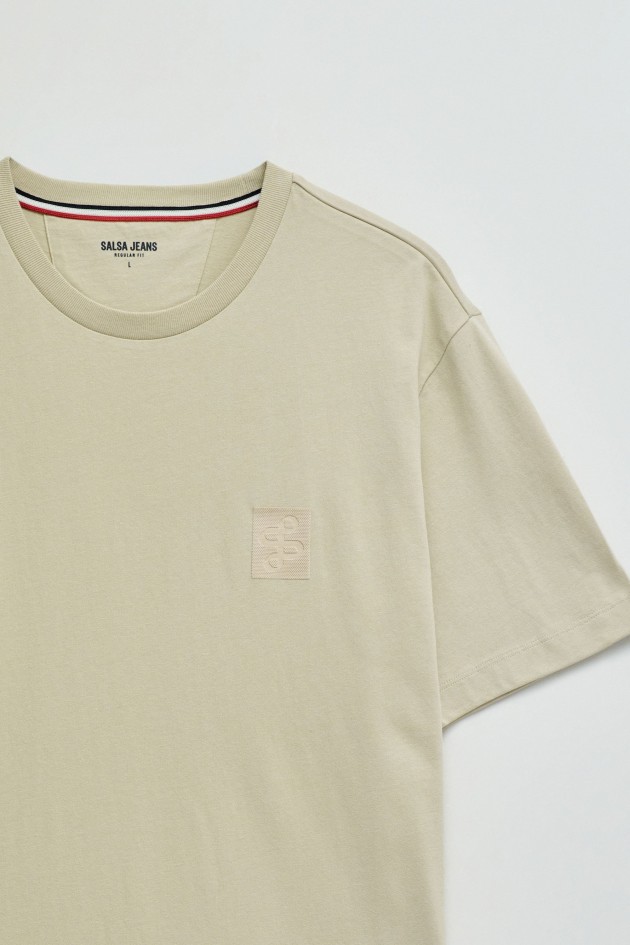 T-SHIRT AVEC BRANDING