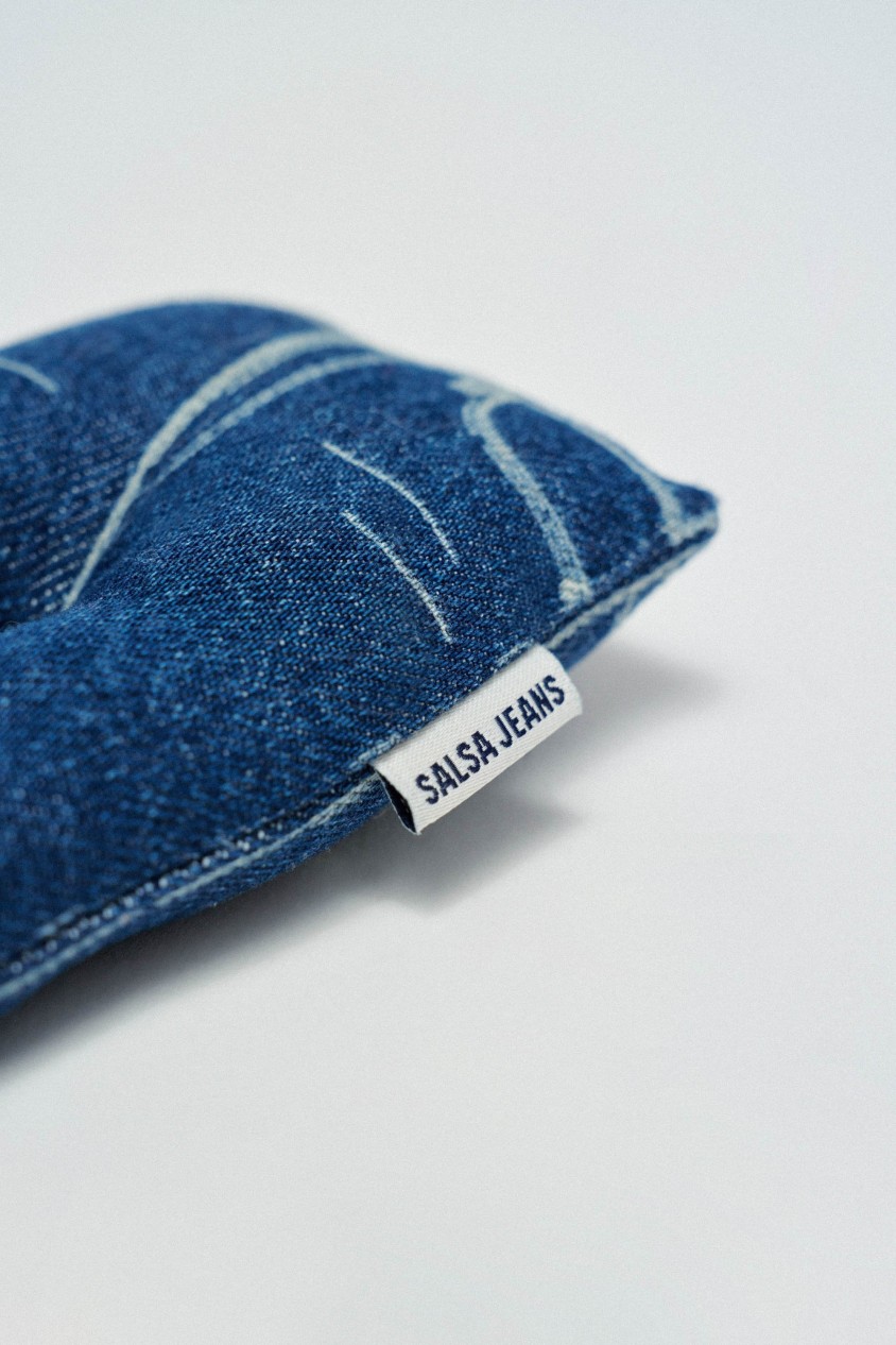 JUGUETE DE DENIM PARA PERRO