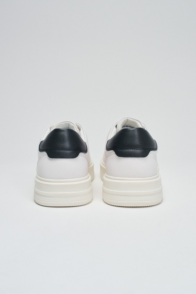 LEATHER SHOES