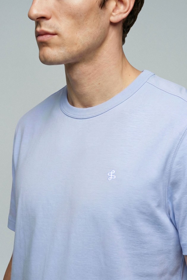 T-SHIRT AVEC BRANDING