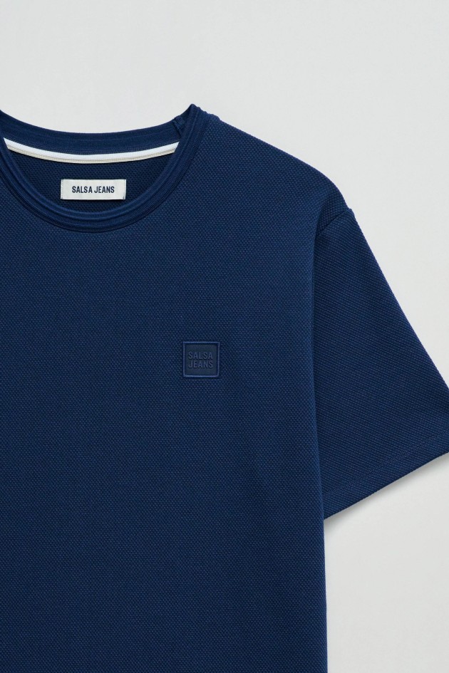T-SHIRT MET TEXTUUR