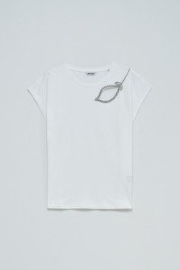 T-SHIRT WITH CHEST CUTOUT