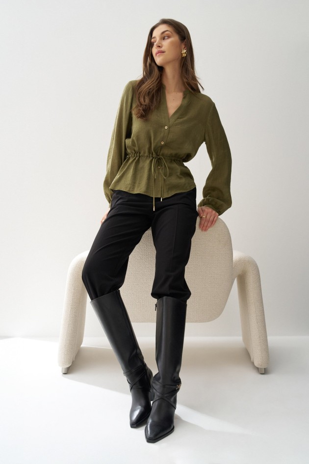 TEXTURIERTE BLUSE MIT G�RTEL