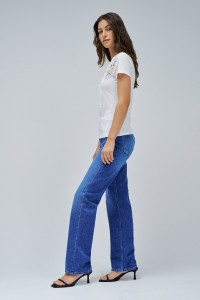 CAMISETA CON ENCAJE
