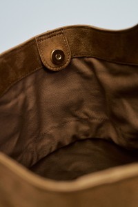 TOTE BAG MET SU�DE-LOOK