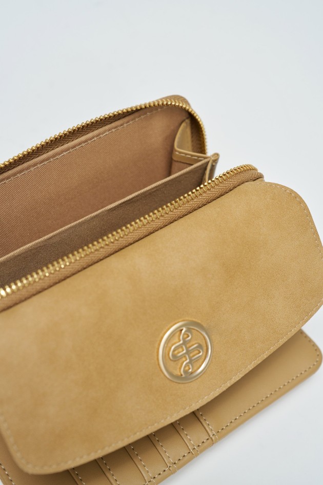 LEATHER EFFECT WALLET