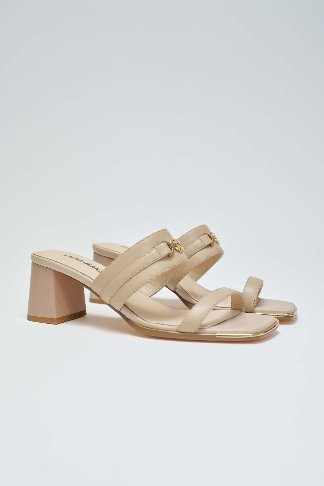 LEATHER SANDALS