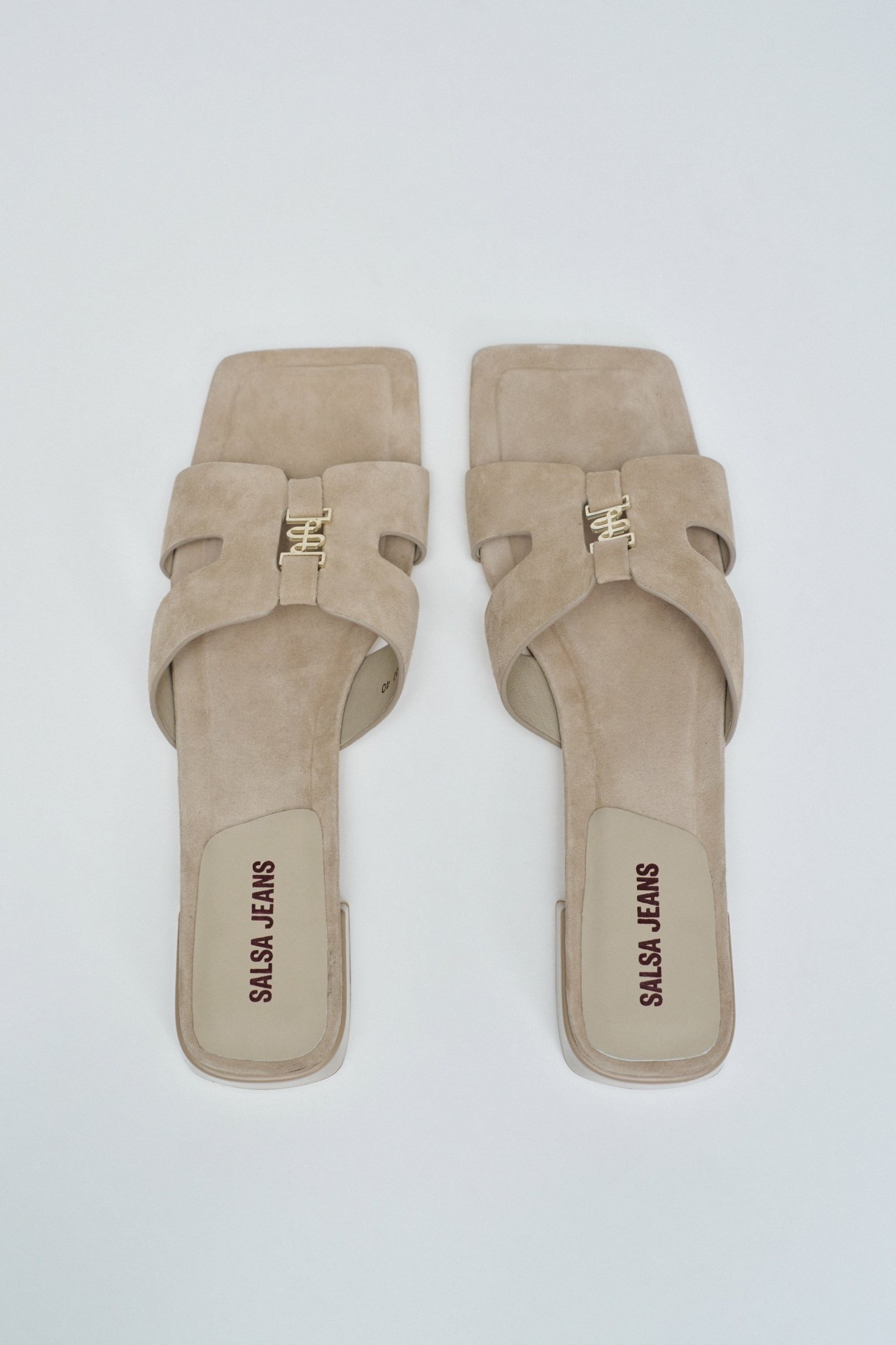 LEATHER SANDALS