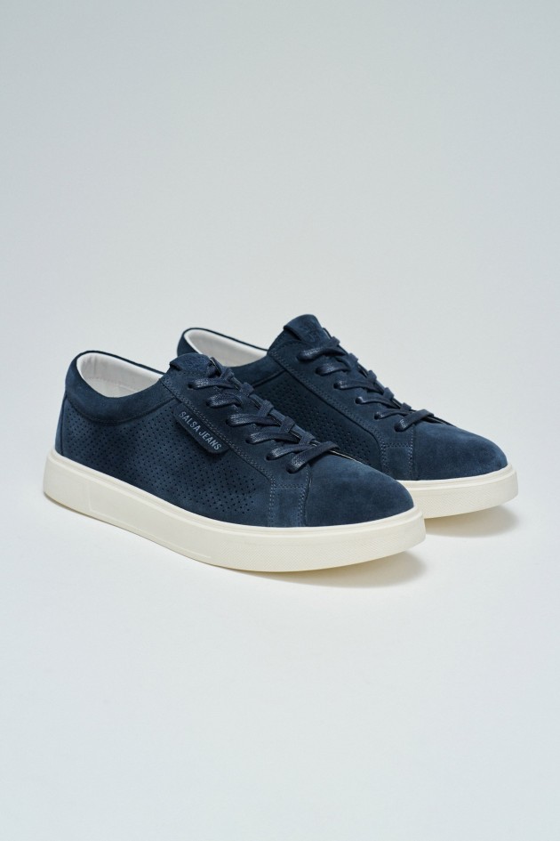 SNEAKERS IN SUEDE