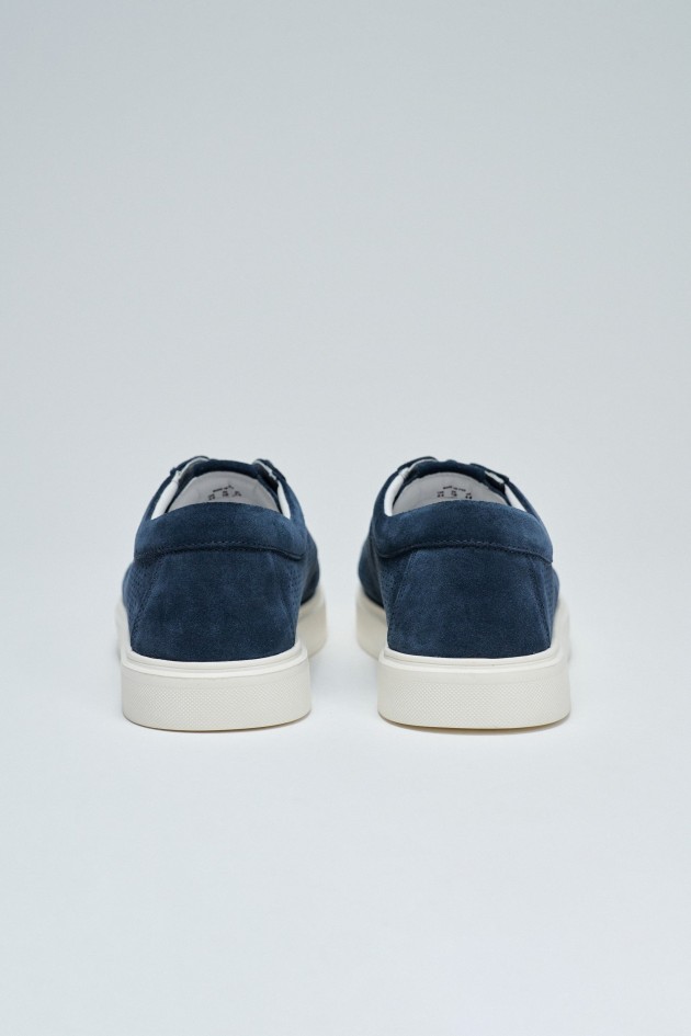 SNEAKERS IN SUEDE