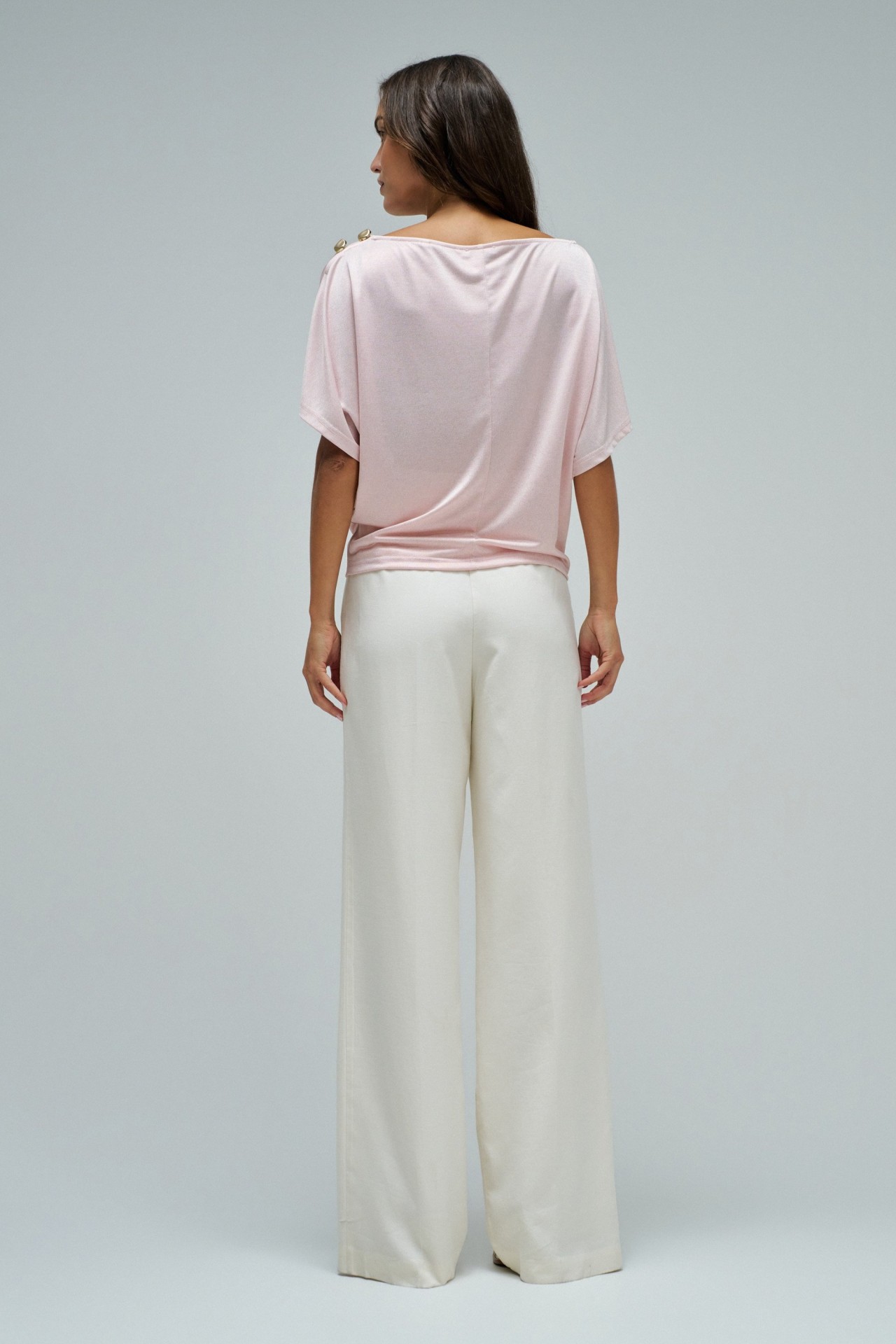 T-SHIRT ASYMMETRISCHE MET GLANS