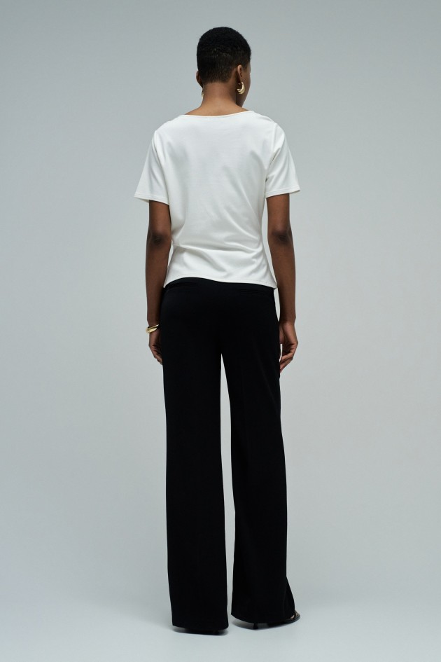 T-SHIRT ASYMMETRISCH MET DRAPÉE