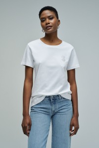 T-SHIRT WITH BRANDING