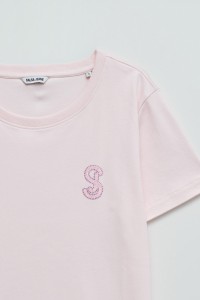 T-SHIRT WITH BRANDING