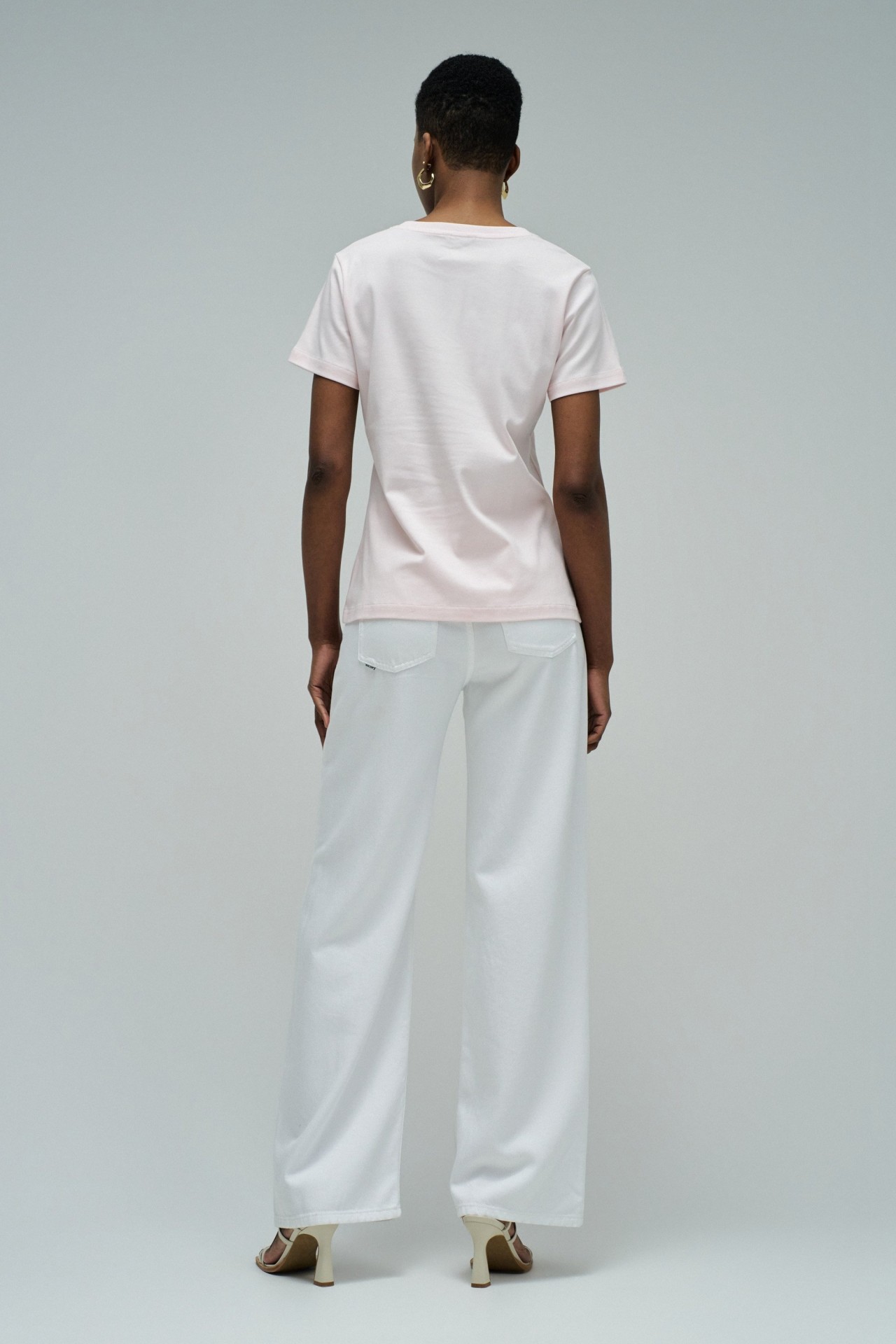 T-SHIRT WITH BRANDING