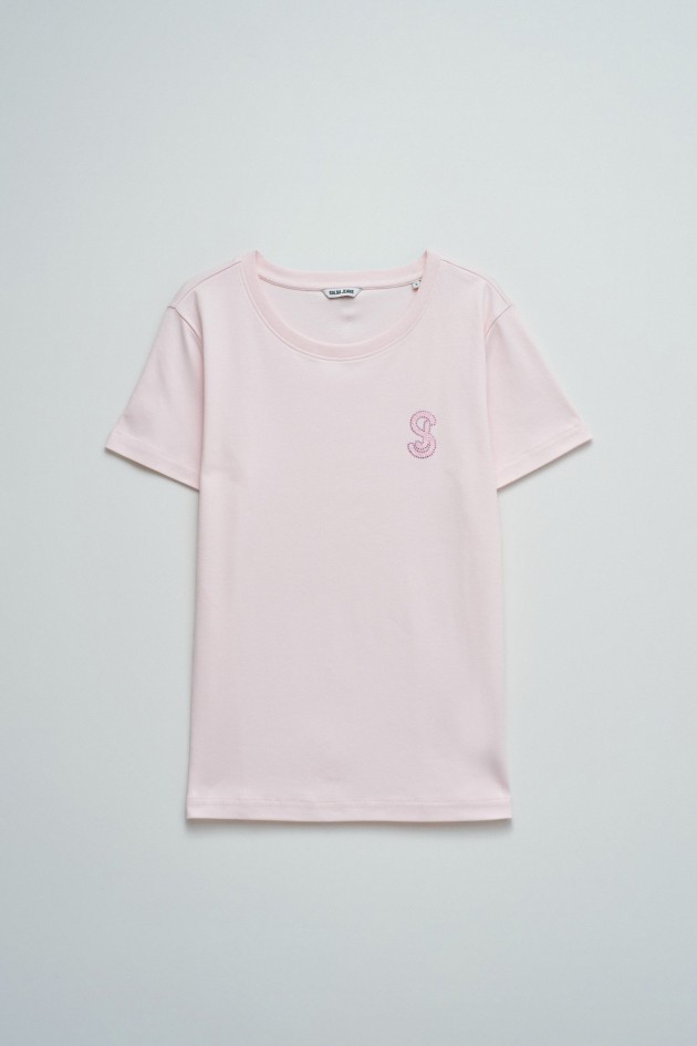 T-SHIRT WITH BRANDING