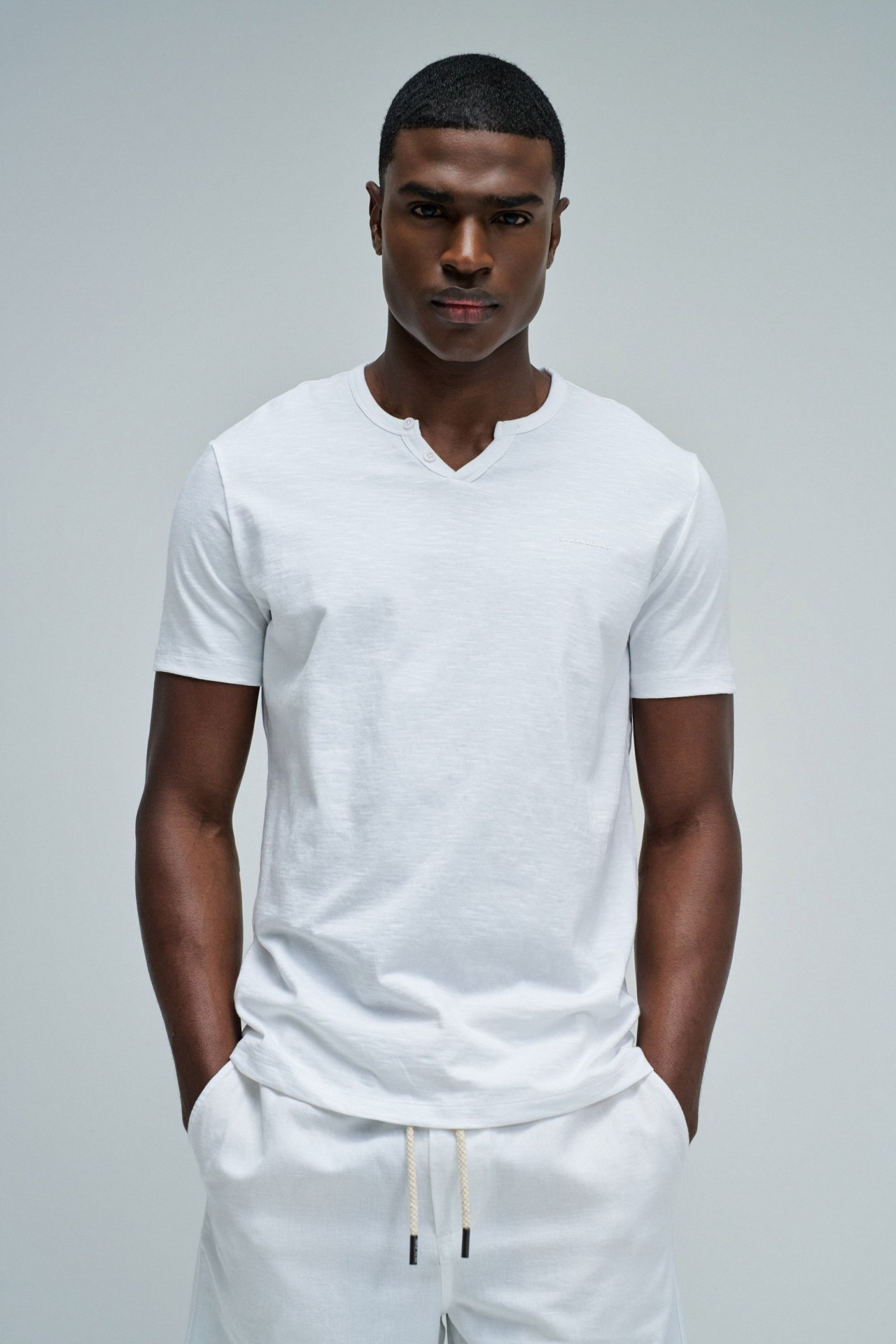 T-SHIRT CON BRANDING
