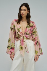 BLOUSE MET STRIKDETAIL VOORAAN