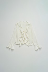 BLUSA COM FOLHOS