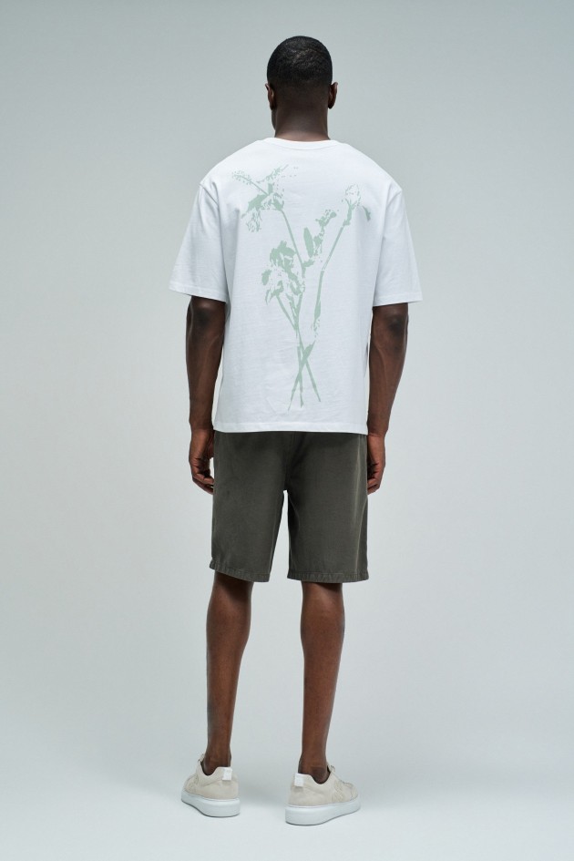T-SHIRT MET DRUK EN BRANDING