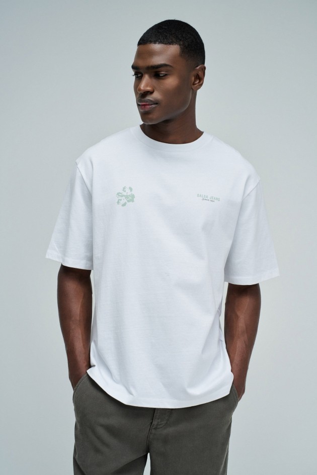 T-SHIRT MET DRUK EN BRANDING