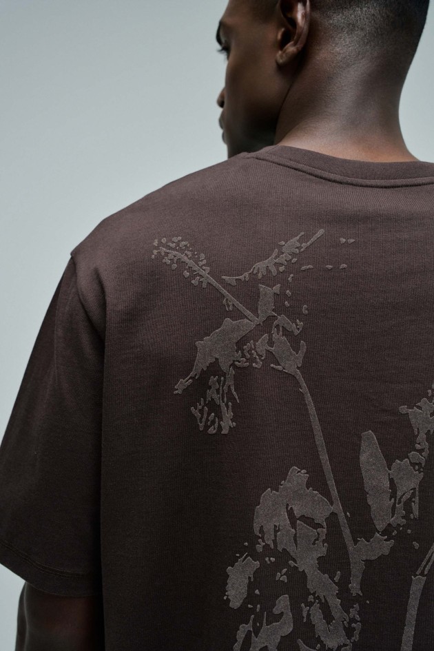T-SHIRT AVEC IMPRIMÉ ET BRANDING