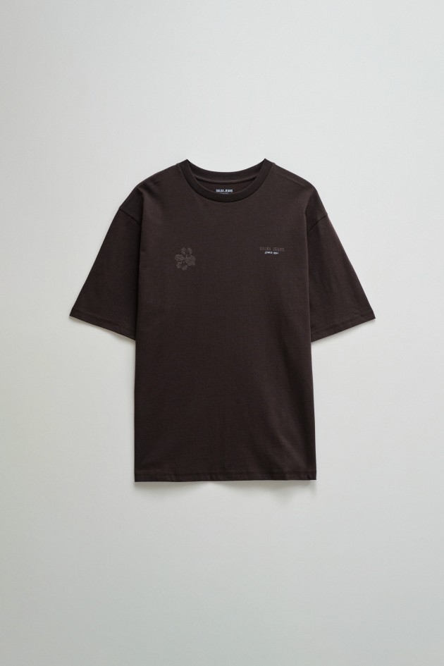 T-SHIRT AVEC IMPRIMÉ ET BRANDING