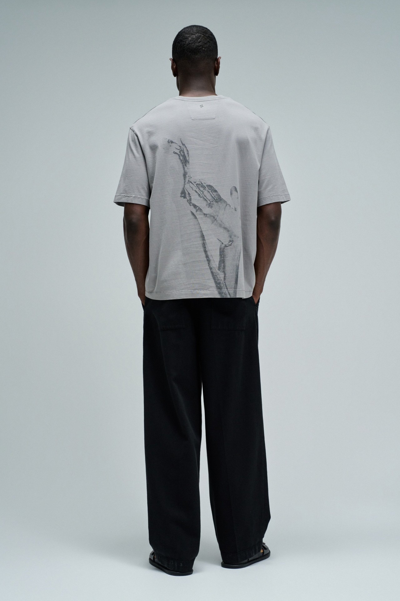 T-SHIRT COM BRANDING