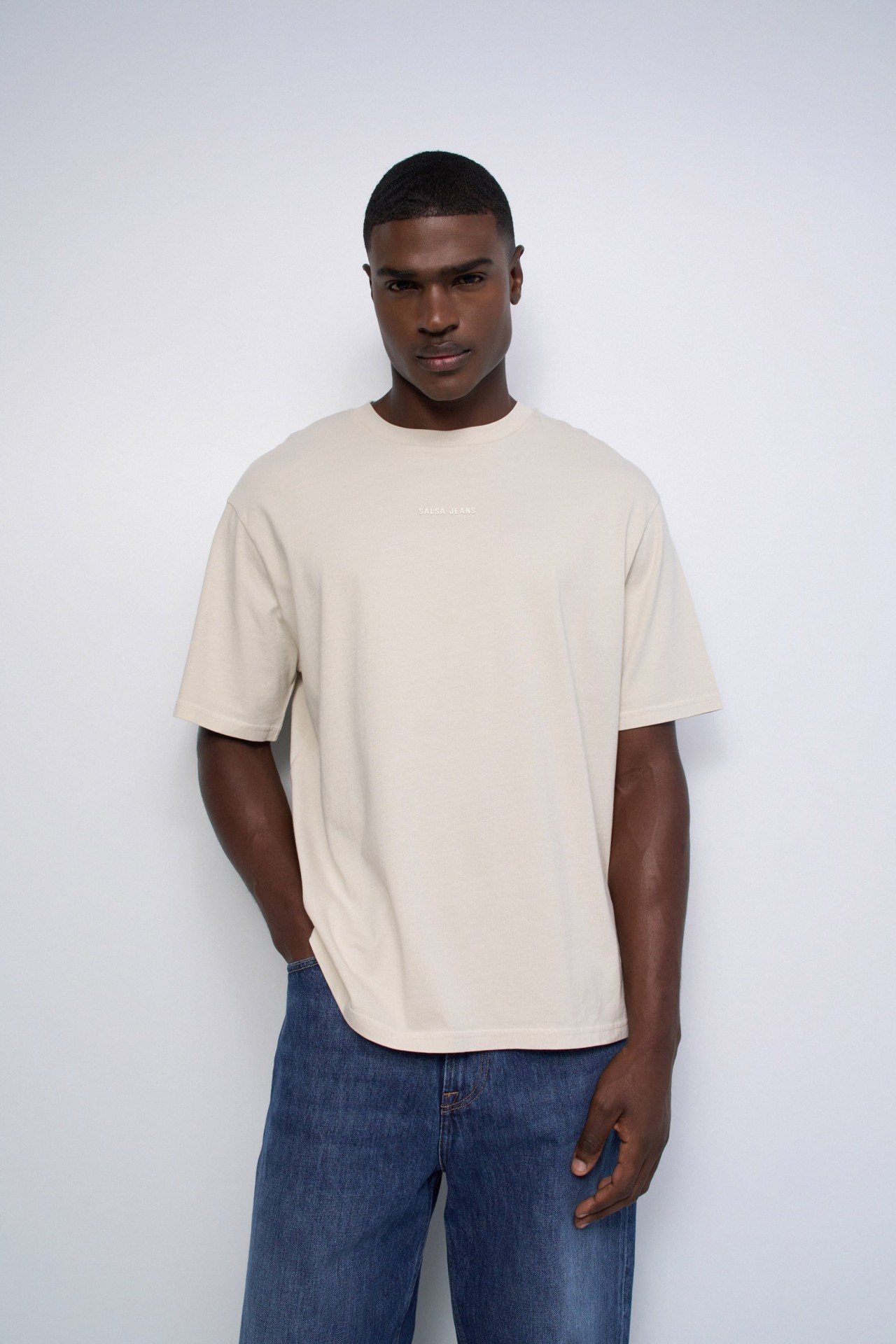 T-SHIRT MET BRANDING