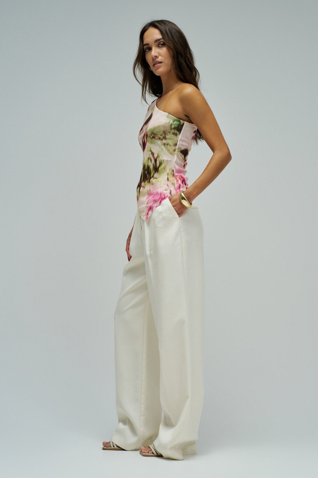 TOP ASYM�TRIQUE AVEC MOTIF