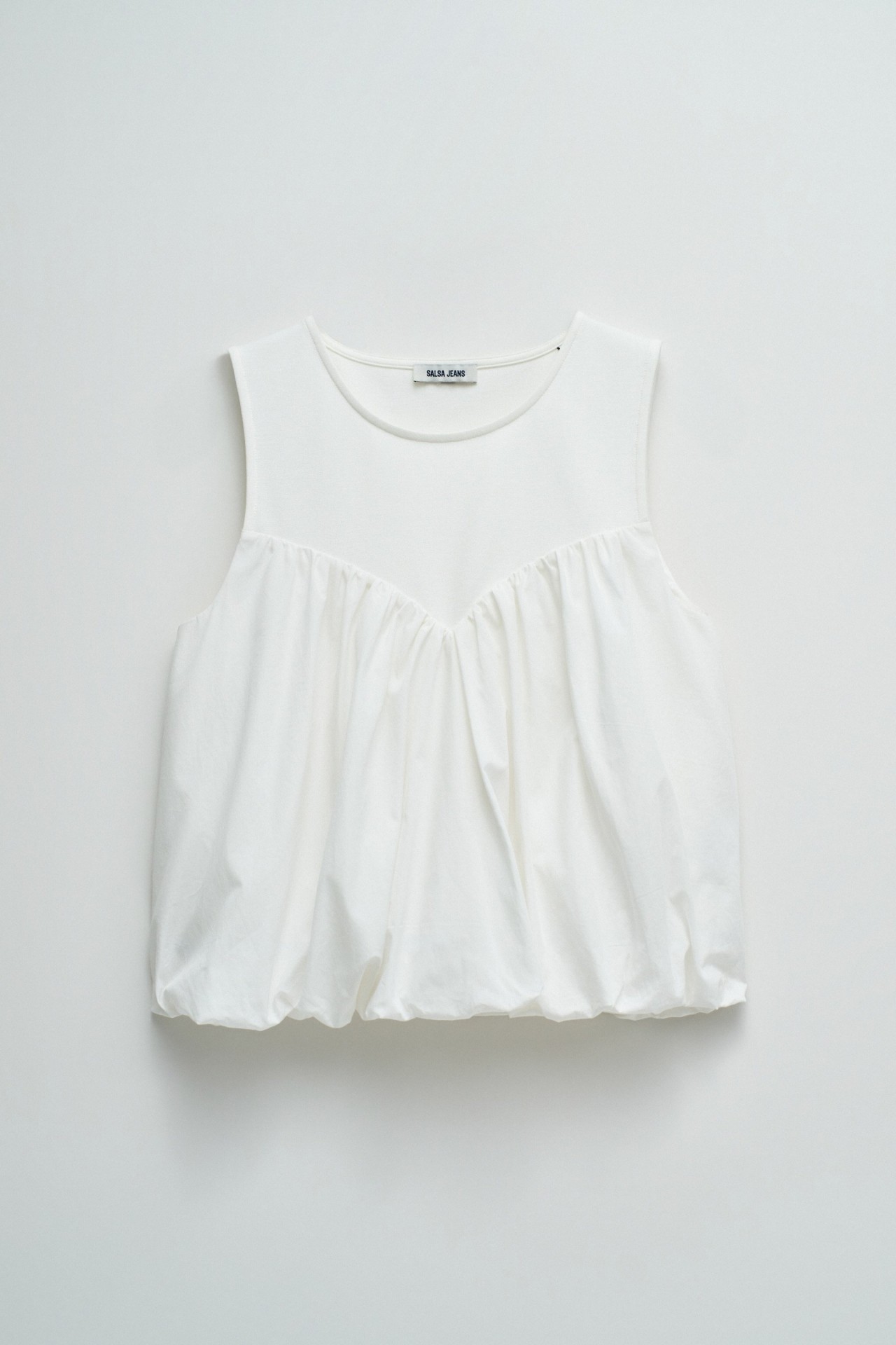TOP WITH A BALOON EFFECT