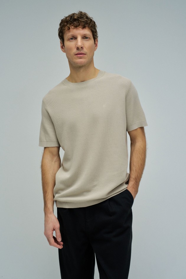 T-SHIRT IN KNITTED FABRIC