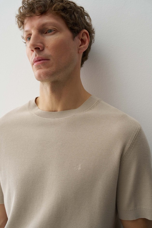 T-SHIRT IN KNITTED FABRIC