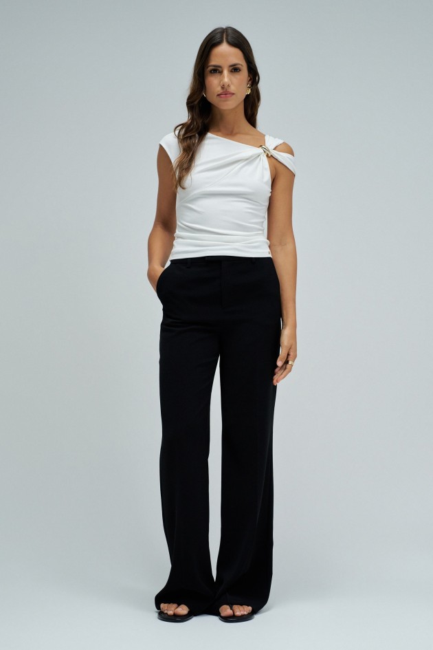TOP MET ASYMMETRISCHE HALS