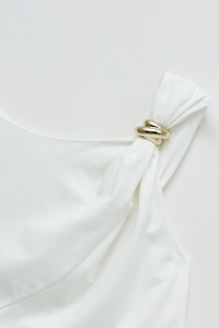TOP MET ASYMMETRISCHE HALS