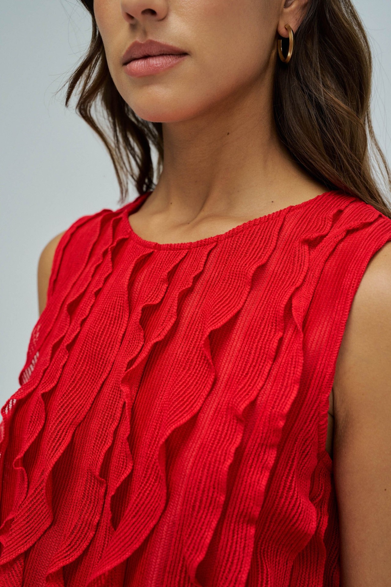 TOP WITH LEAVES