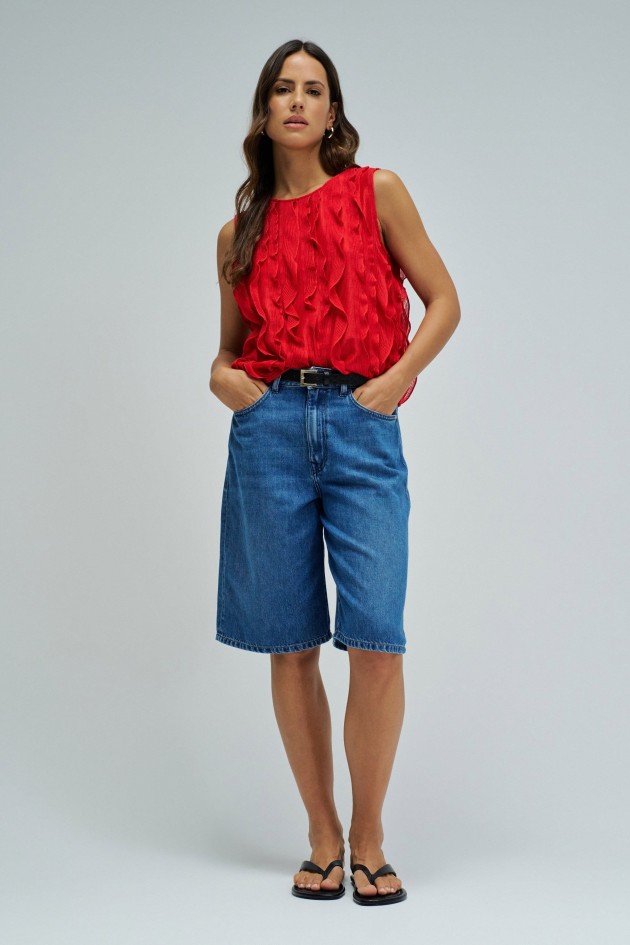 TOP WITH LEAVES