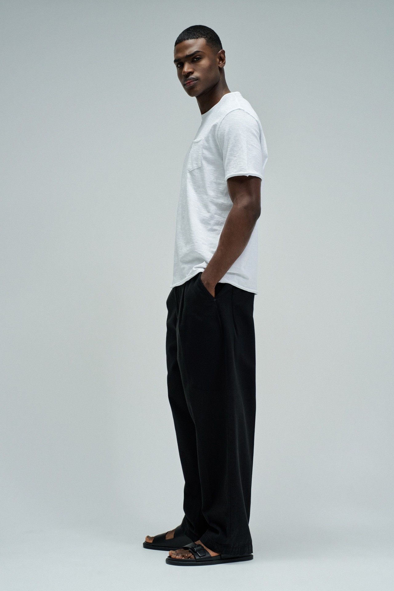 T-SHIRT WITH POCKET