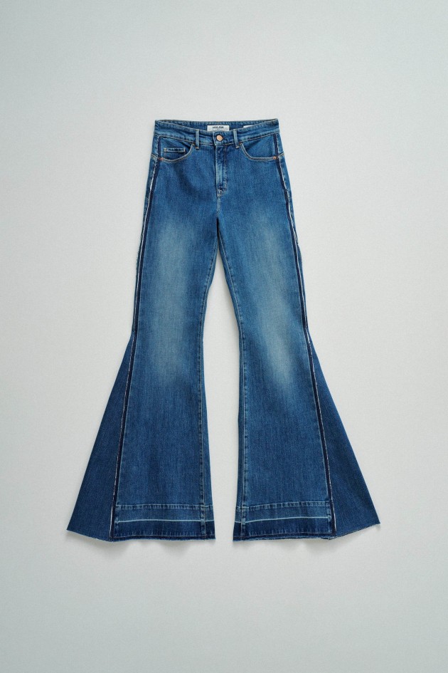 FAITH PUSH IN FLARE JEANS