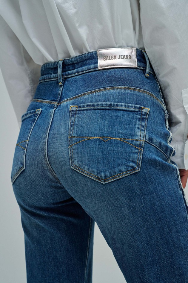 FAITH PUSH IN FLARE JEANS