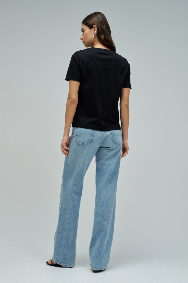 BASIC T-SHIRT