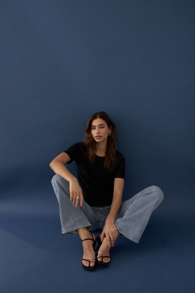 BASIC T-SHIRT