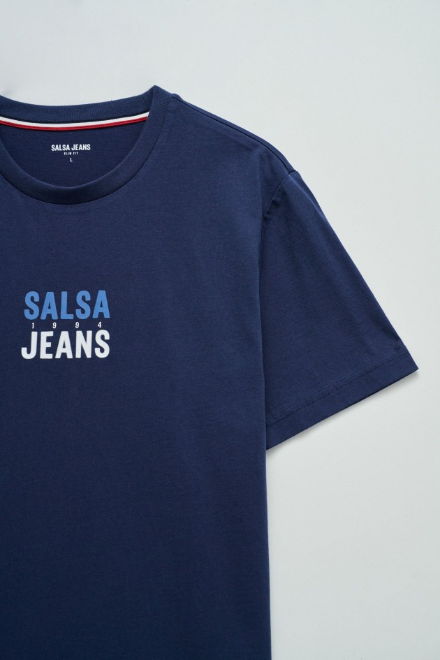 T-SHIRT WITH BRANDING